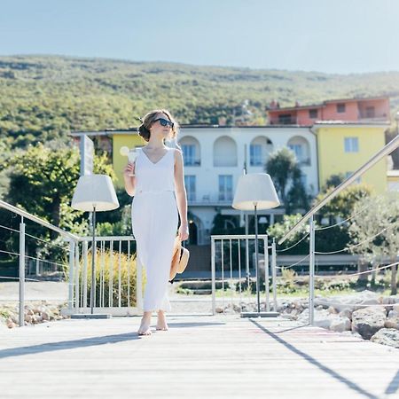Hotel Orione - Lake Front Hotel Brenzone sul Garda Εξωτερικό φωτογραφία