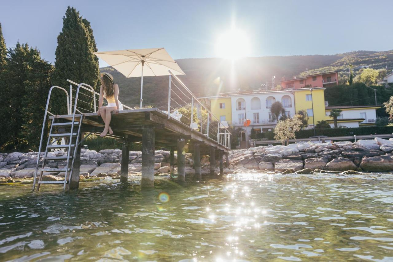 Hotel Orione - Lake Front Hotel Brenzone sul Garda Εξωτερικό φωτογραφία