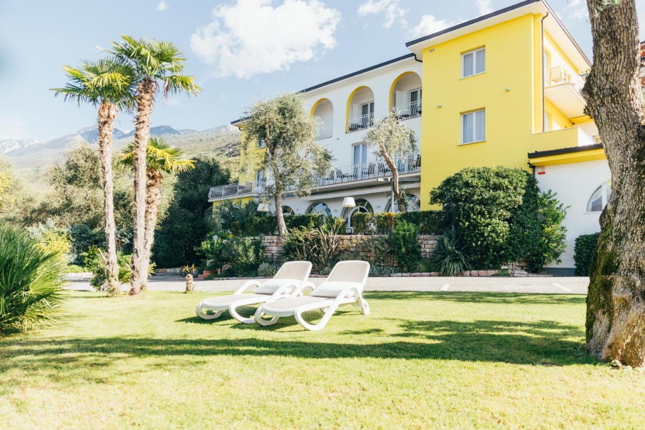 Hotel Orione - Lake Front Hotel Brenzone sul Garda Εξωτερικό φωτογραφία