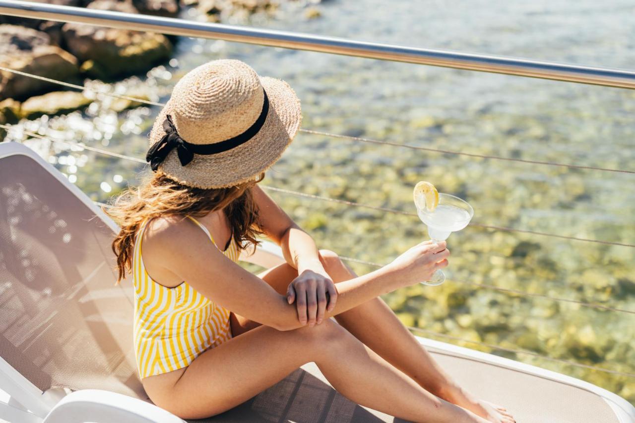 Hotel Orione - Lake Front Hotel Brenzone sul Garda Εξωτερικό φωτογραφία